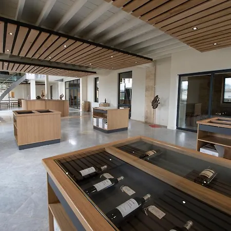 Chateau Tour Saint-fort D'hotes 4* Сант- Эстеф